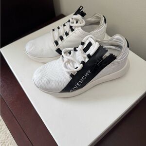 Givenchy shoes for boys. Size is 28 and the color is black and white.